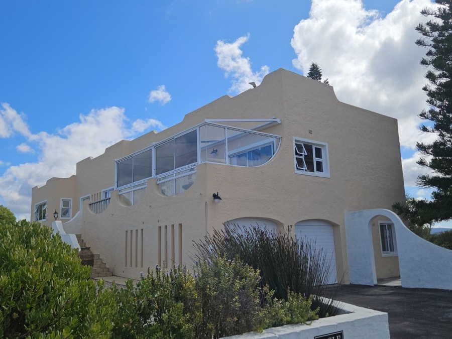 4 Bedroom Property for Sale in Pearly Beach Western Cape